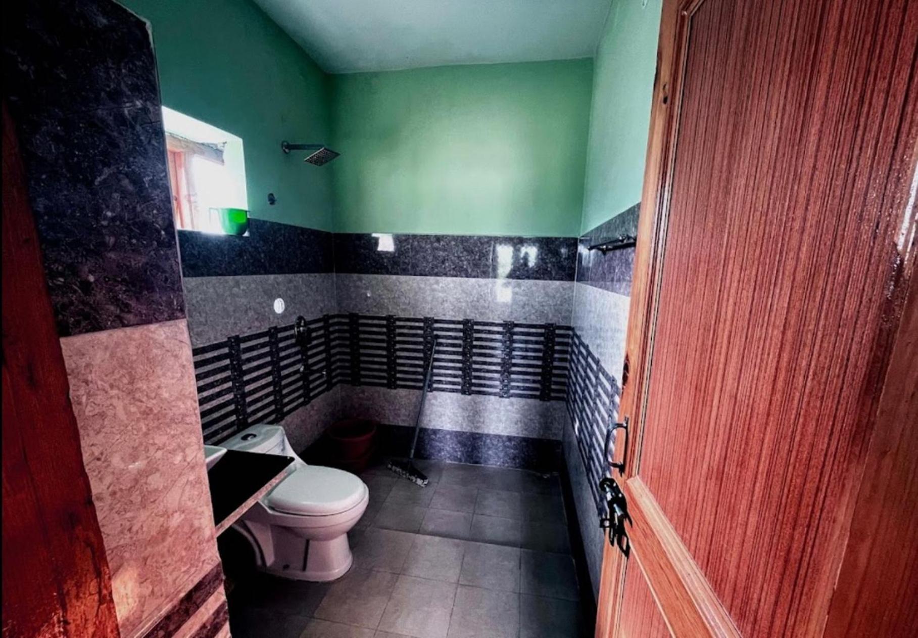 Tih Hotel Jorchung Leh Ngoại thất bức ảnh