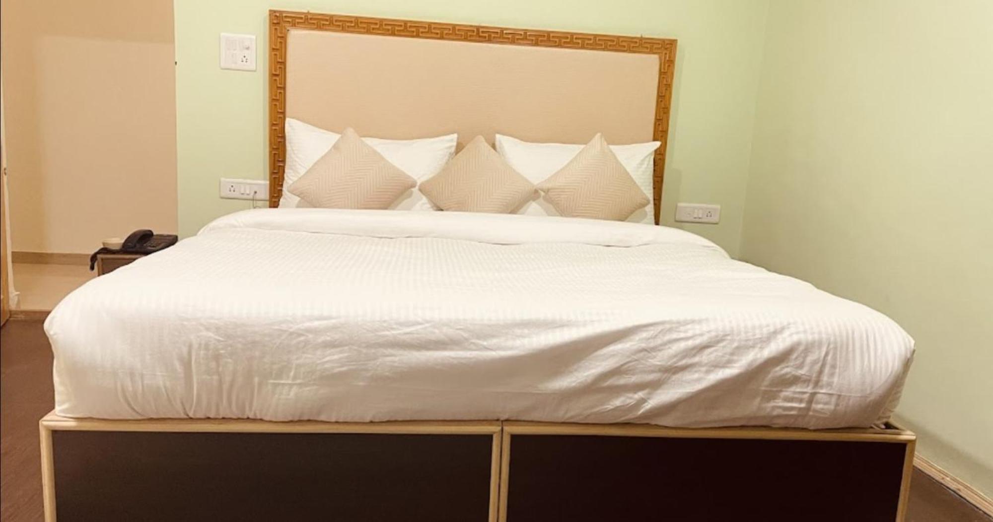 Tih Hotel Jorchung Leh Ngoại thất bức ảnh