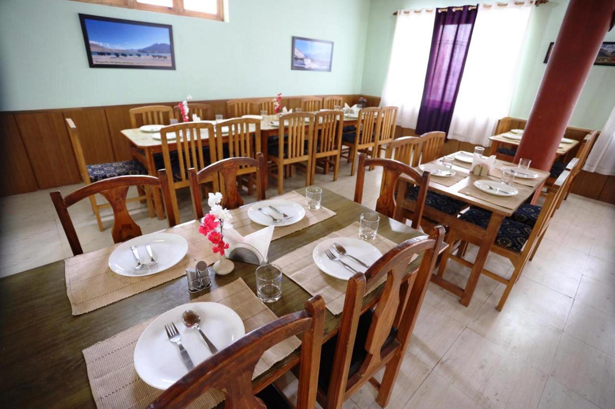 Tih Hotel Jorchung Leh Ngoại thất bức ảnh
